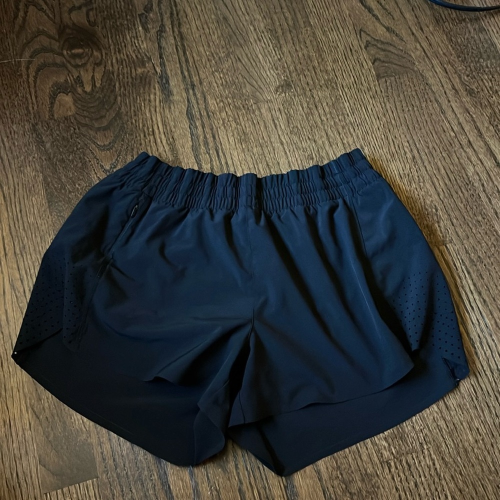 Athleta Hustle 3” Short